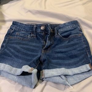 dark wash low rise aeropostale jean shorts